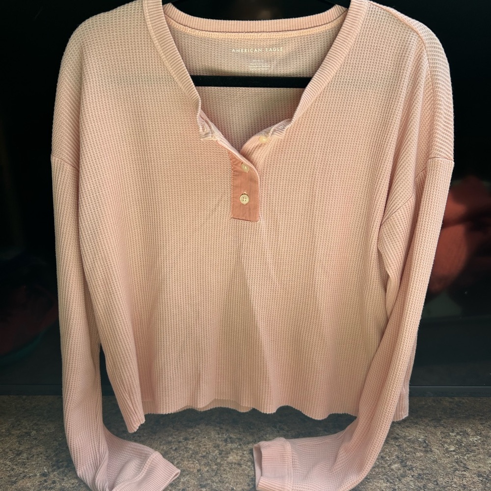 American Eagle Outfitters Baby Pink Cropped Button Down Shirt